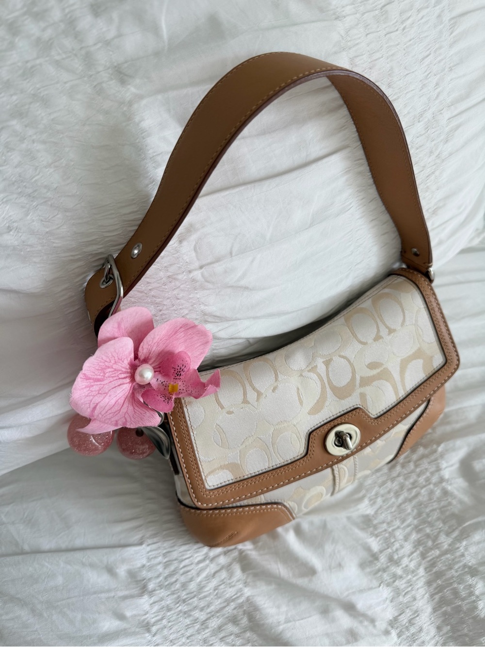 Vintage  Coach Signature Turnlock Flap Shoulder Bag (small) - Picture 6 of 11